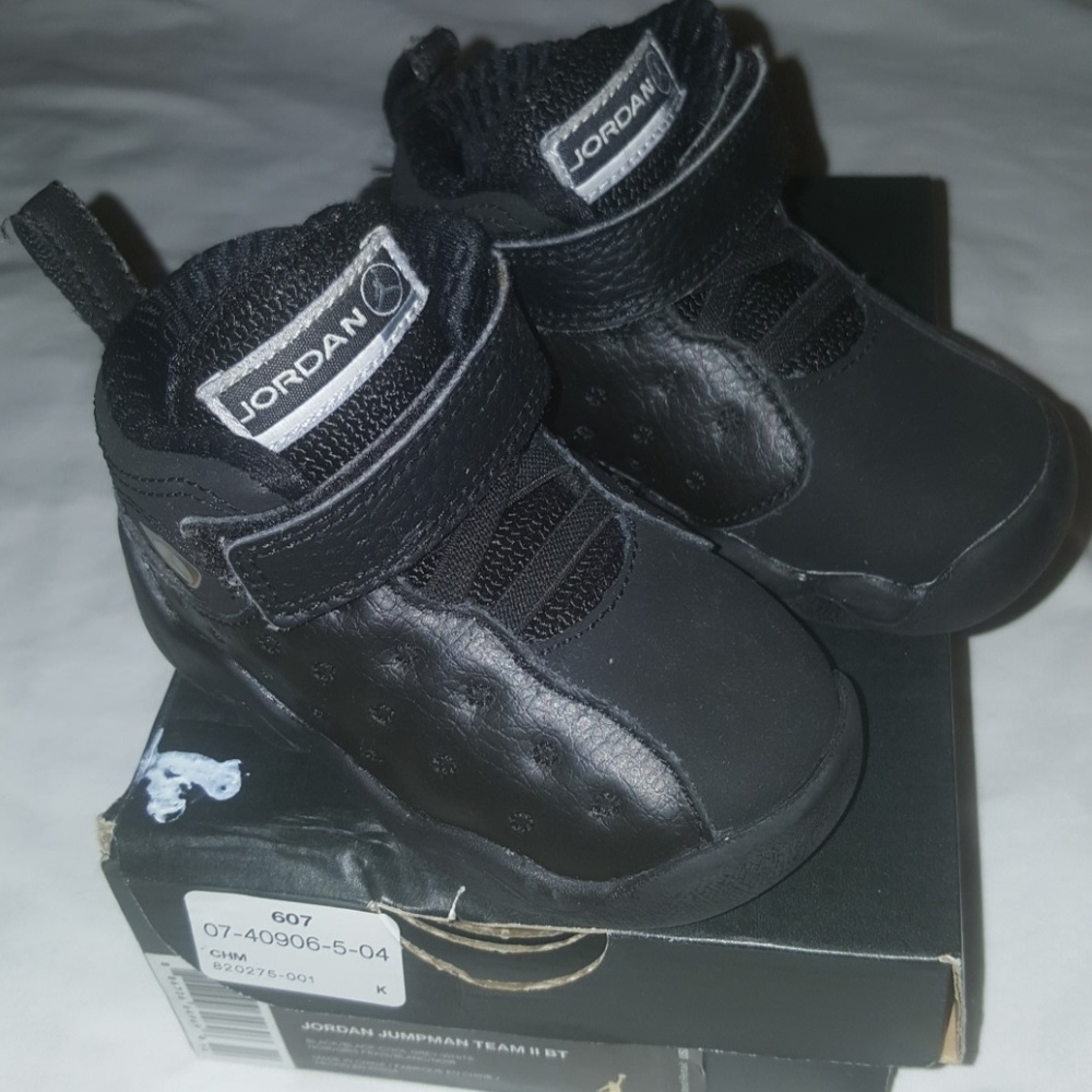 Boys jordans